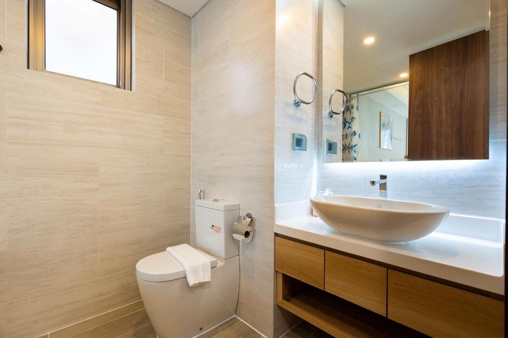 Convinia Luxury The Peak Midtown Aparthotel Ho Chi Minh City Exterior photo